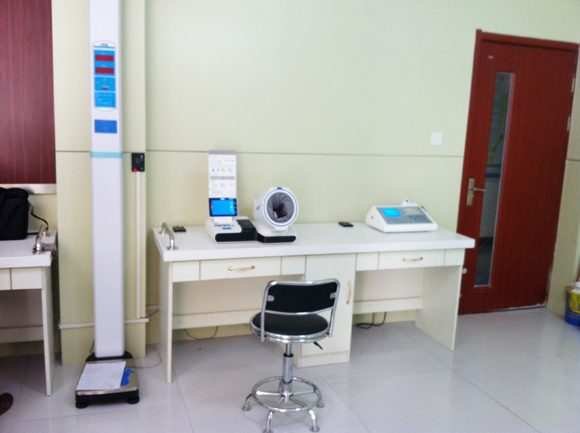 �ҹ�˾������Ա�����ݽ��н���һ�����װ���ԡ�